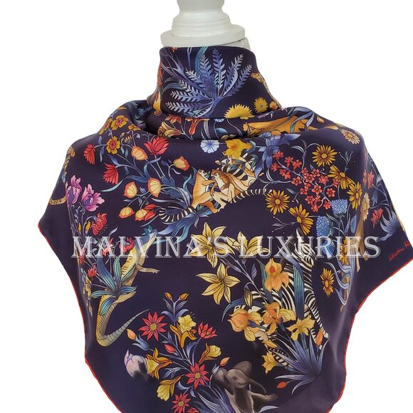 SALVATORE FERRAGAMO SCARF SIGNATURE FLOWER JUNGLE ANIMALS PRINT SILK 35" - Picture 4 of 13